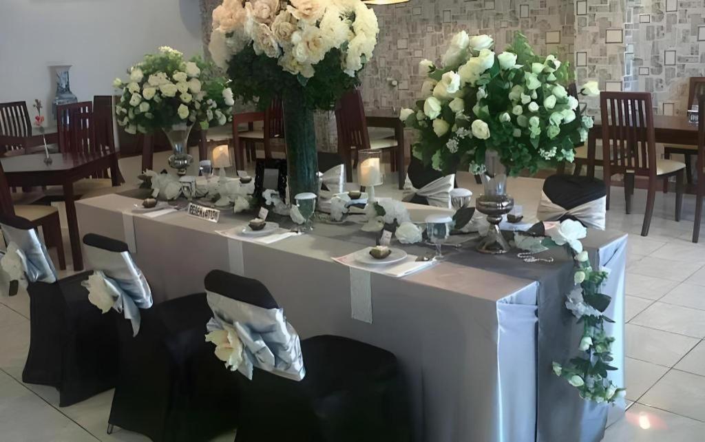 Insumo Palace Hotels & Resorts Kediri  Zewnętrze zdjęcie