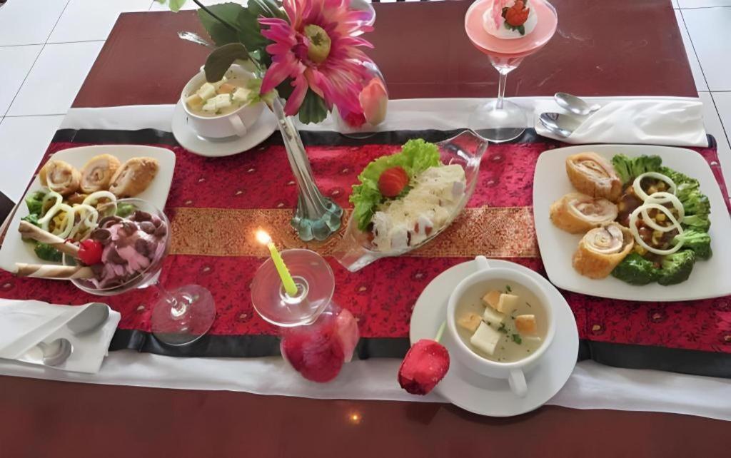 Insumo Palace Hotels & Resorts Kediri  Zewnętrze zdjęcie